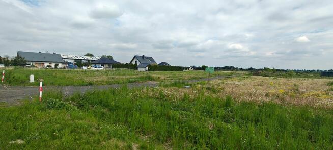 Działka budowlana 10 arów – Uniejów, media, asfalt, spokojna