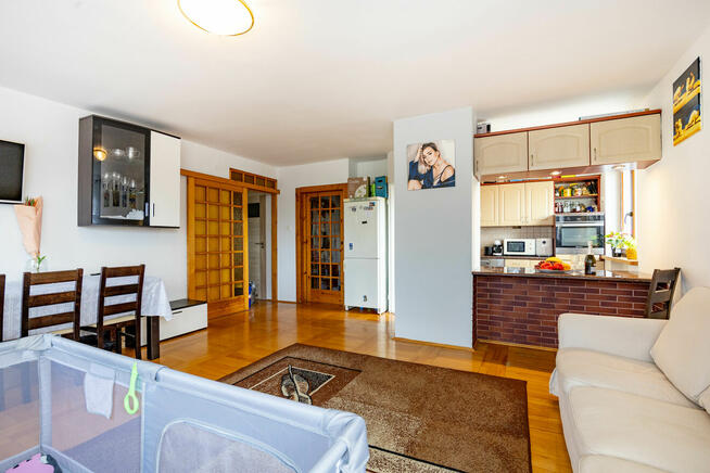 3 osobne pokoje + salon, balkon, blisko centrum mieszkanie z