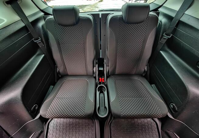 Opel Zafira 1.6 200km Elite S&S