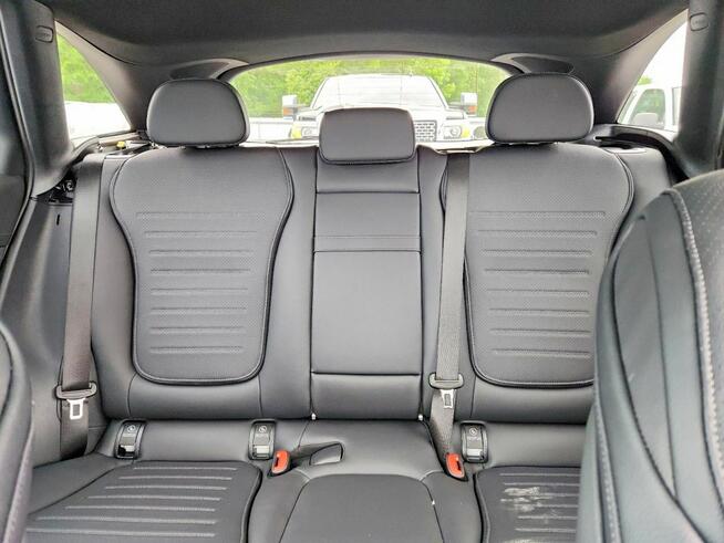 Mercedes GLC 300 4Matic / pakiet AMG / Auto jak nowe