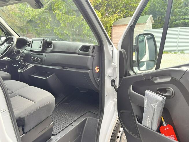 Renault Master średniak L2H2 blaszak 3-osobowy pełna opcja serwis lift