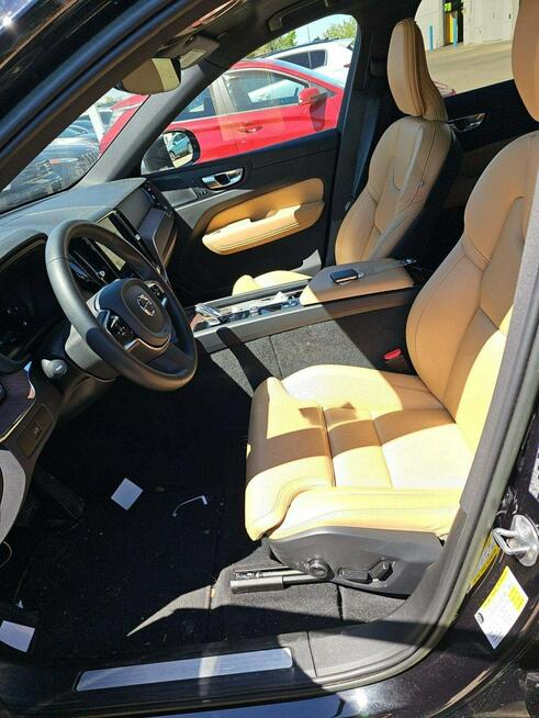 Volvo XC 60 Najbogatsza wersja Ultimate / 4x4 / niski przebieg
