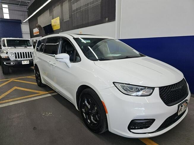 Chrysler Pacifica LIMITED / Wersja S / Kanada / niski przebieg