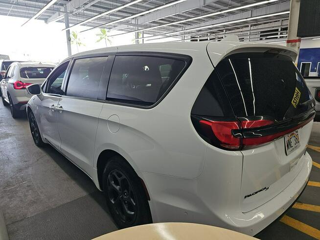 Chrysler Pacifica LIMITED / Wersja S / Kanada / niski przebieg