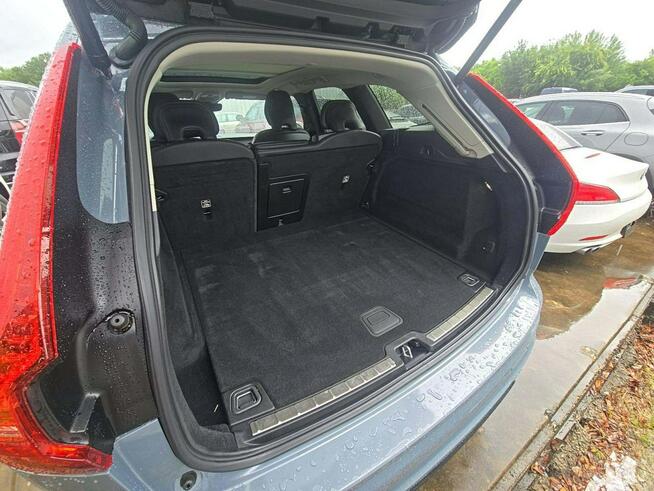 Volvo XC 60 Dark Theme / AWD / niski przebieg