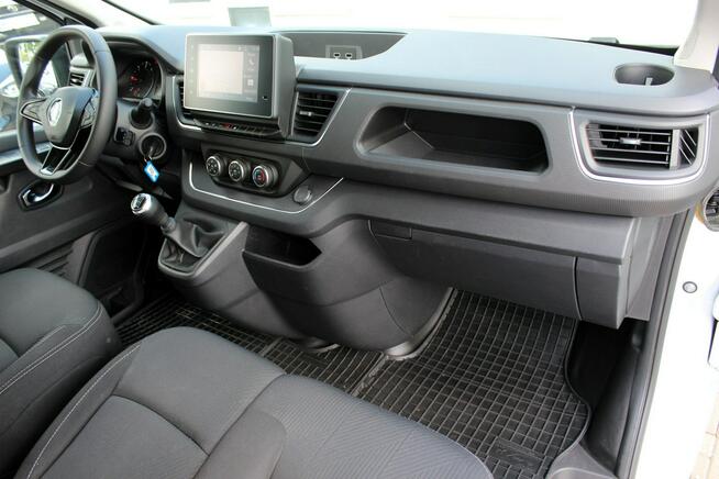 Renault Trafic 3-osobowy FV23% 130KM ASO Navi LED Tempomat