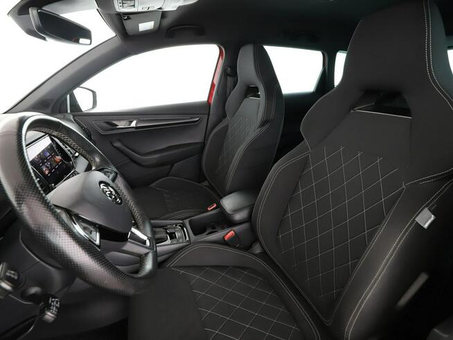 Škoda Karoq SportLine automat virtual climatronic ACC grzane fotele kamera navi