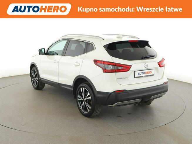 Nissan Qashqai lift panorama klima auto navi kamera i czujniki parkowania hak