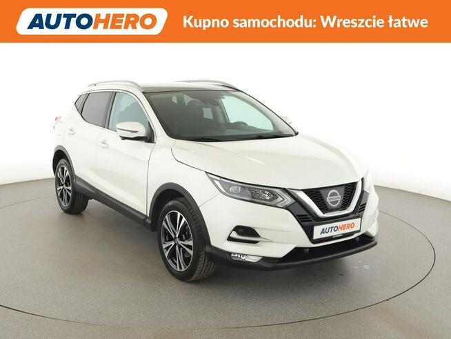 Nissan Qashqai lift panorama klima auto navi kamera i czujniki parkowania hak