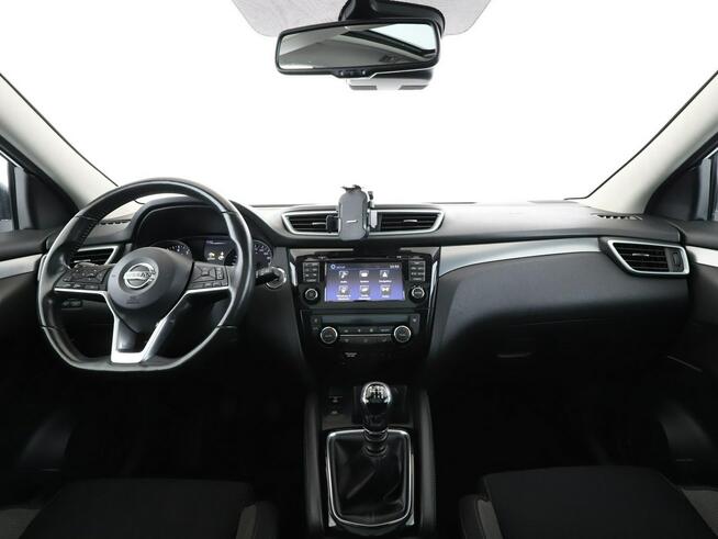 Nissan Qashqai lift panorama klima auto navi kamera i czujniki parkowania hak