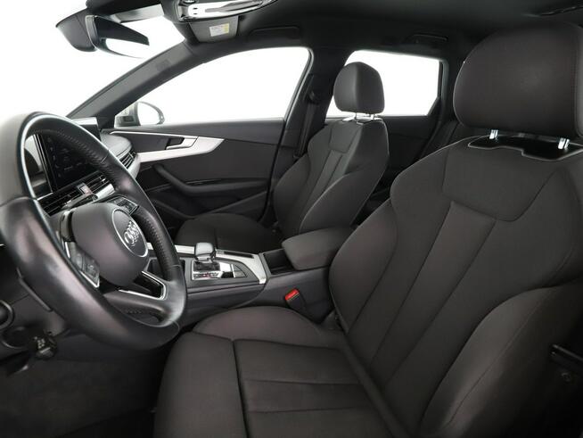 Audi A4 S-Tronic mHEV navi grzane fotele kamera ACC matrixLED HUD