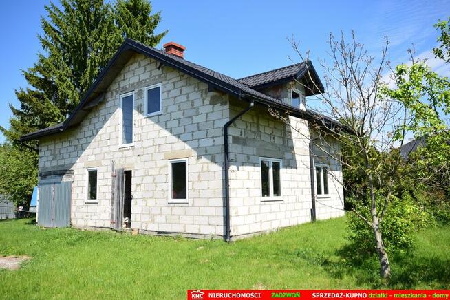 Dom do wykończenia graniczący z rz. Ciemięgą