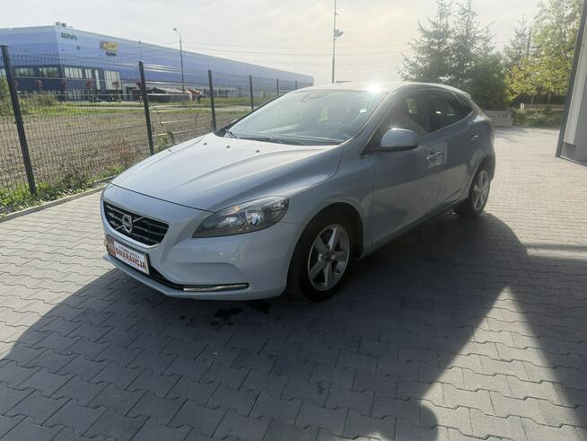 volvo v40- 2.0 diesel- 190km
