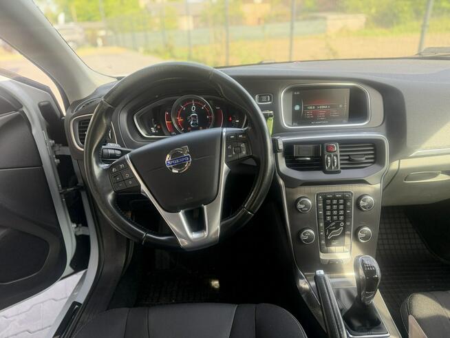 volvo v40- 2.0 diesel- 190km
