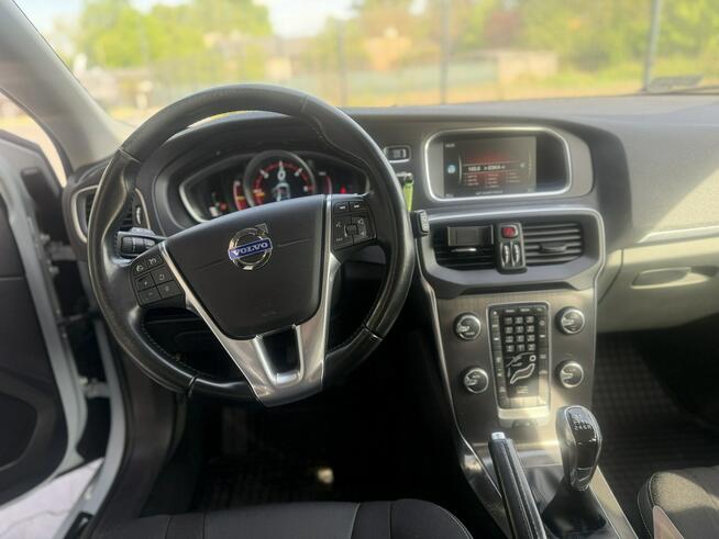 volvo v40- 2.0 diesel- 190km