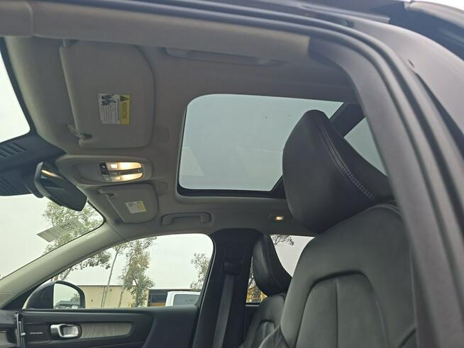 Volvo XC 40 Ultimate Bright Theme / 4x4 / niski przebieg