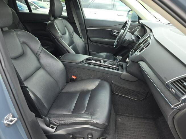 Volvo XC 90 AWD / mała szkoda / niski przebieg