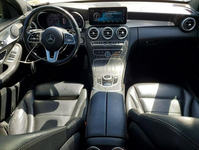 Mercedes C 300 4Matic / pakiet AMG / niski przebieg
