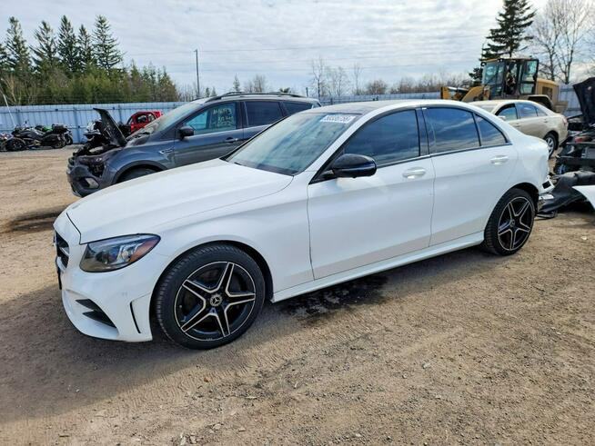 Mercedes C 300 4Matic / pakiet AMG / niski przebieg