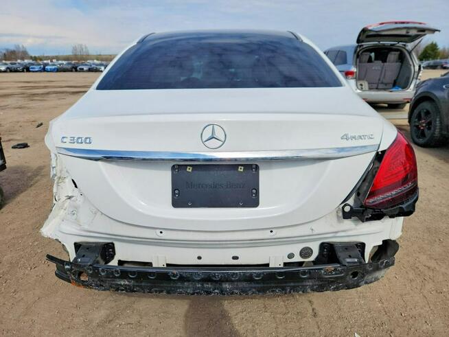 Mercedes C 300 4Matic / pakiet AMG / niski przebieg