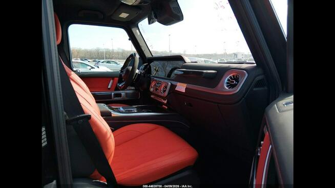 Mercedes G 63 AMG AMG G63 / AWD / mała szkoda