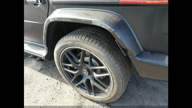 Mercedes G 63 AMG AMG G63 / AWD / mała szkoda