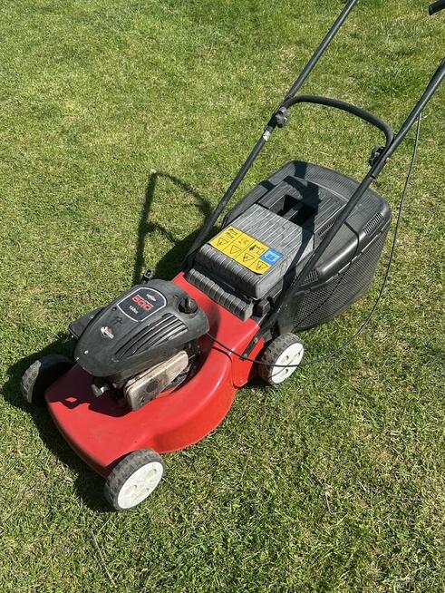 Sprzedam kosiarkę spalinową Briggs&Stratton