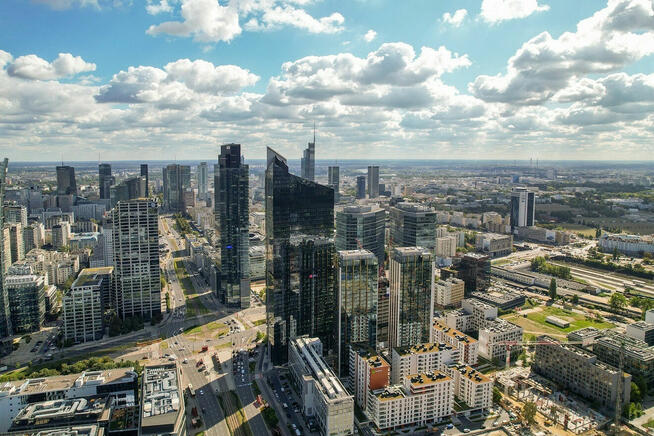 Luksusowy apartament w Towarowa Towers (Skyliner-Hub)