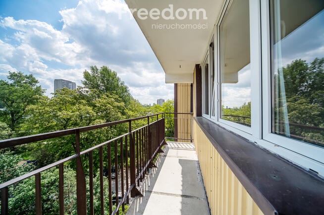 32,5 m2 z osobną kuchnią i dużym balkonem | metro