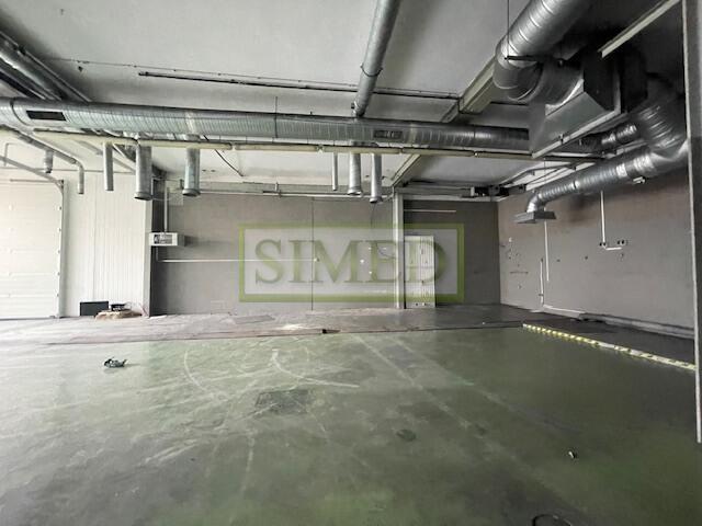 Parter,hurtownia,produkcja,magazyn,parking, 24h