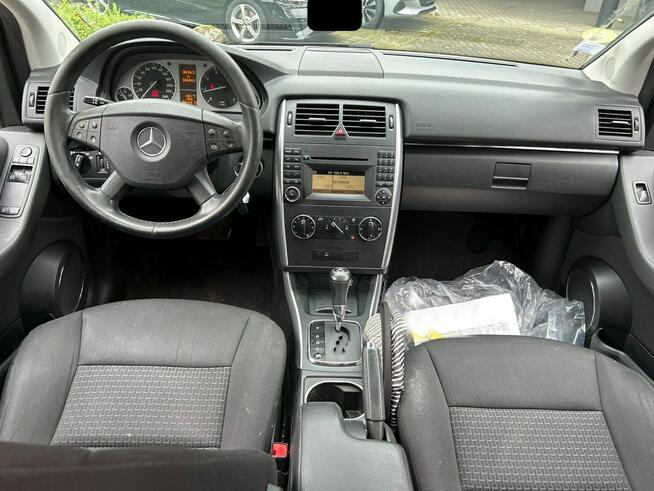 Mercedes B180 116km panorama AUTOMAT klima CZUJNIKI hak SERWIS 2011