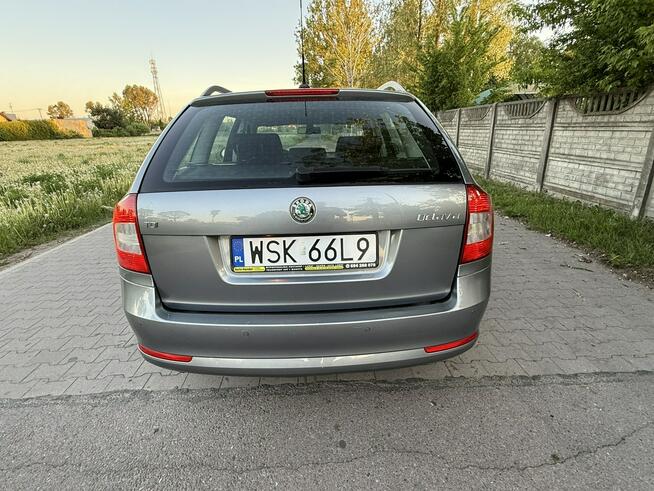 Skoda Octavia II Lift 1.6TDi 2012r Xenon Climatronic Alu Hak Nawigacja
