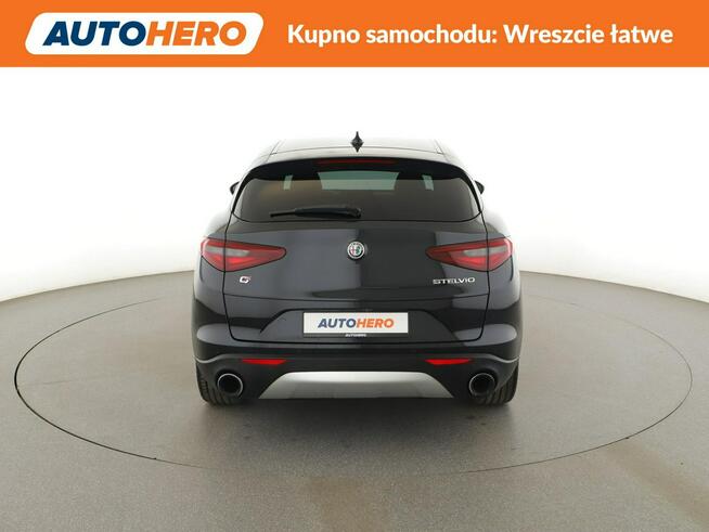 Alfa Romeo Stelvio automat, led, 4x4, 280 koni, skóra, klimatronik