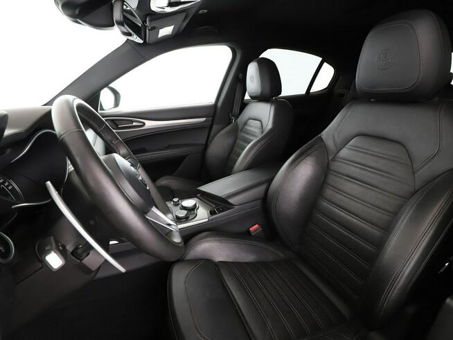 Alfa Romeo Stelvio automat, led, 4x4, 280 koni, skóra, klimatronik