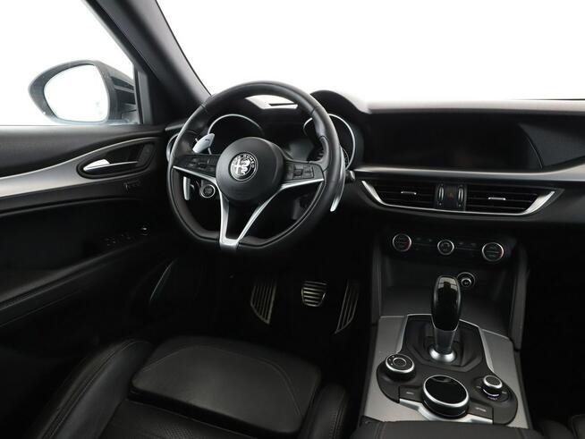 Alfa Romeo Stelvio automat, led, 4x4, 280 koni, skóra, klimatronik