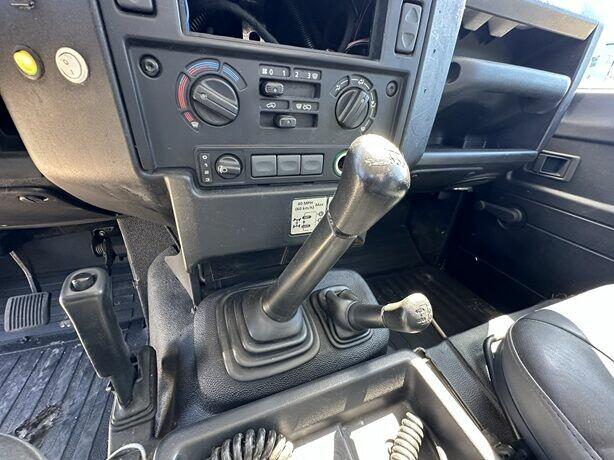 SAMOCHÓD SPECJALNY-PODNOŚNIK KOSZOWY LAND ROVER DEFENDER