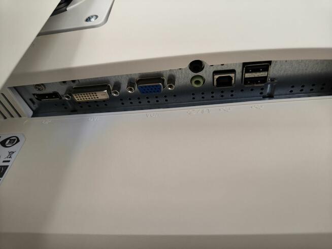Monitor LED IPS / PLS Fujitsu B24W-7 24 FullHD DVI DP VGA