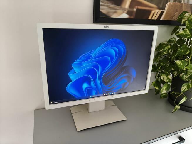 Monitor LED IPS / PLS Fujitsu B24W-7 24 FullHD DVI DP VGA
