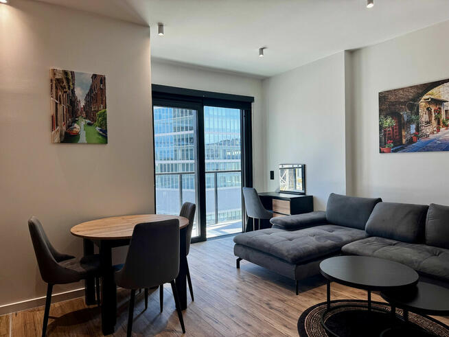 Luksusowy apartament w Towarowa Towers (Skyliner-Hub)