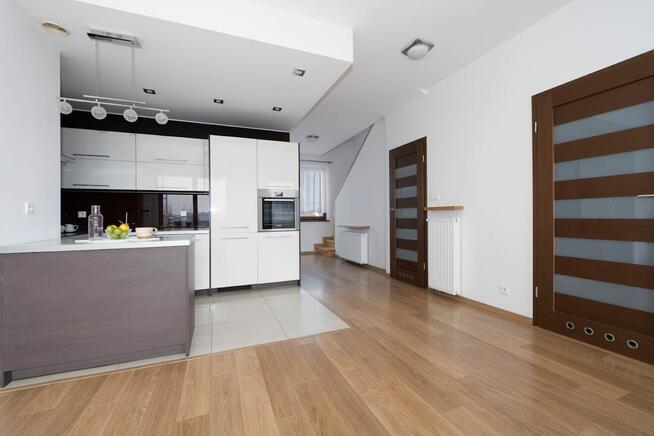 Tychy apartament 2 poziomowy 82m2, garaż 17,2m2,komórka 6,7m