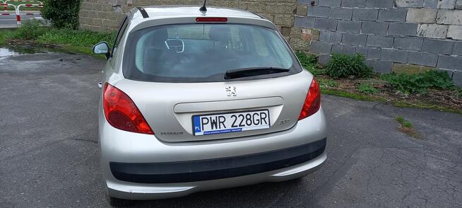 PEUGEOT 207 2009R