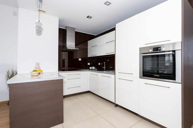 Tychy apartament 2 poziomowy 82m2, garaż 17,2m2,komórka 6,7m