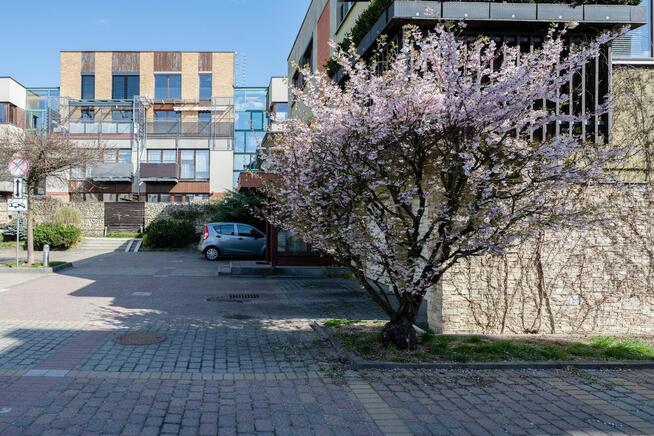 Tychy apartament 2 poziomowy 82m2, garaż 17,2m2,komórka 6,7m