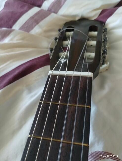 Sprzedam gitarę klasyczną