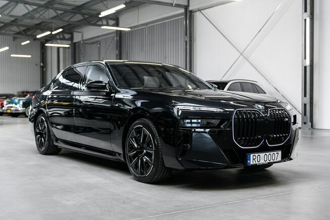 BMW M760 Gwarancja 01.2029. Pełne wyposażenie. PPF. TV. Gran Lusso.