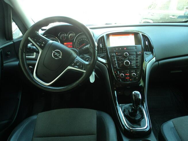 Opel Astra Sports Tourer sprzedam ładnego OPLA ASTRE SPORT TOURER 1.6 CDTI 136 KM