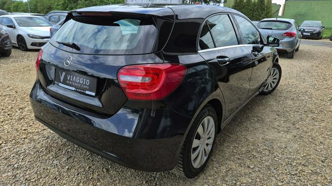 Mercedes-Benz A180 122km BENZYNA bi-xenon NAVI skóra PDC serwis 2015