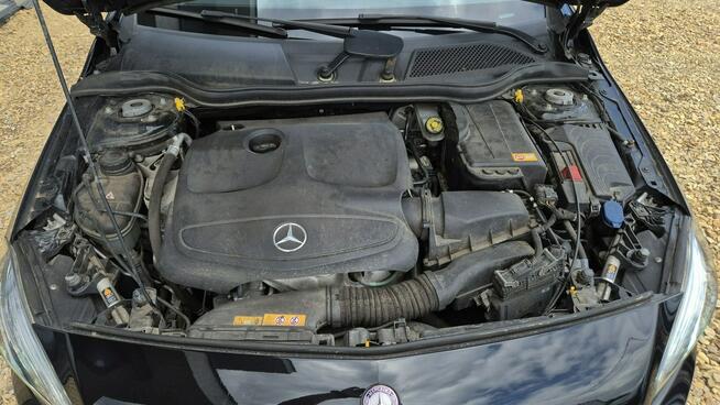 Mercedes-Benz A180 122km BENZYNA bi-xenon NAVI skóra PDC serwis 2015