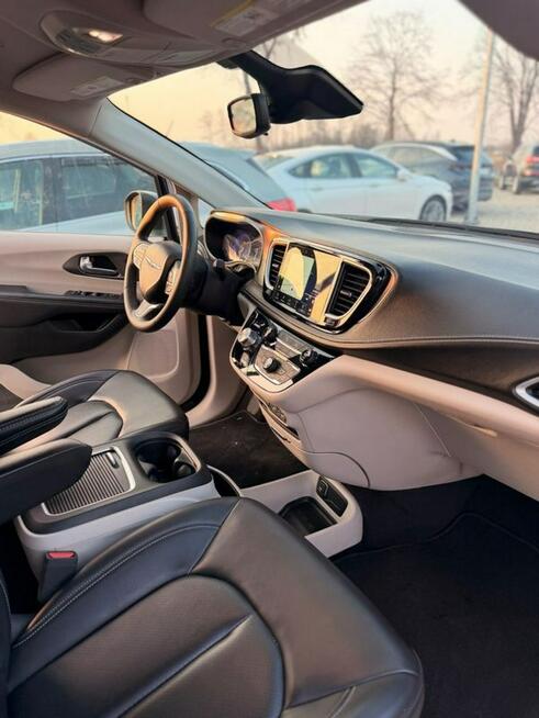 Chrysler Pacifica 7_Osbób_FullLed_LPG_BezWkladu_NiskiPrzebieg_