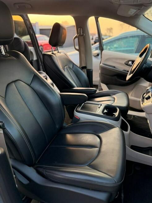 Chrysler Pacifica 7_Osbób_FullLed_LPG_BezWkladu_NiskiPrzebieg_